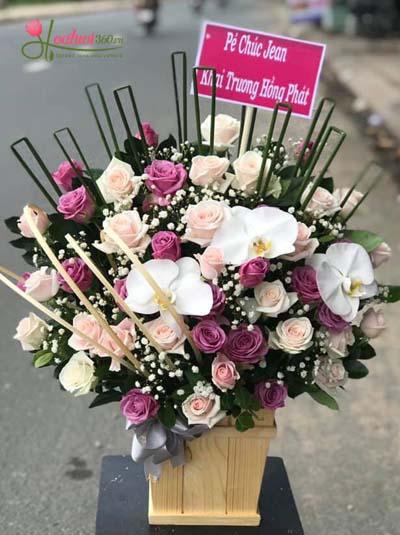Hộp hoa tươi chúc mừng - Tone tím hồng sang trọng