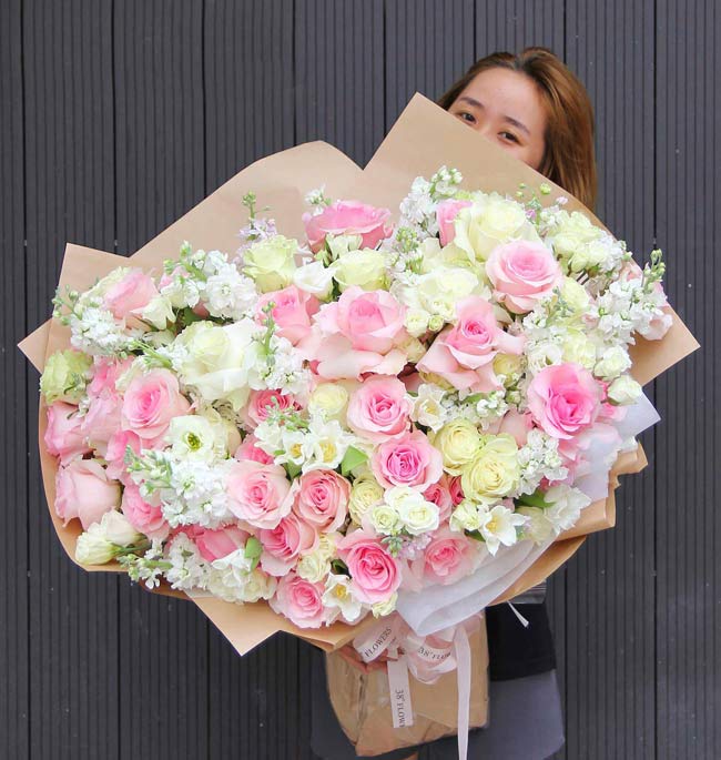 Bó hoa hồng Ecuador ngọt ngào dành tặng mẹ